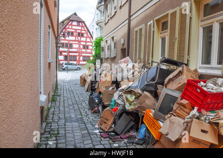 Sperrmüll, Stuttgart-Bad Cannstatt, Bad Cannstadt, Neckartal, Stuttgart, Deutschland Stockfoto