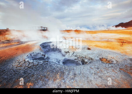 Fumarole Feld in Namafjall Island. Beauty-Welt Stockfoto