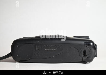 Alte Kodak analoge Kamera, Modell KB20. 35mm Film Kompaktkamera mit 30mm Ektanar Objektiv bei f/8, Verschlusszeit von 1/100. Hergestellt in Mexiko. Stockfoto