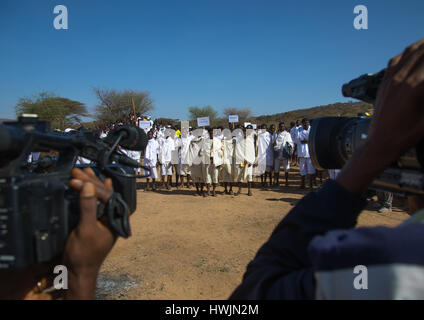 Klasse Alter Jugendliche während der Gada System Zeremonie in Borana Stamm, Oromia, Yabelo, Äthiopien Stockfoto