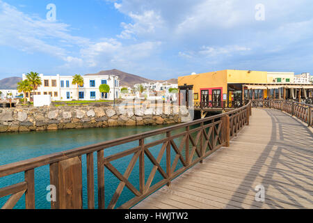 Steg im Hafen Rubicon in Playa Blanca Dorf, Lanzarote, Kanarische Inseln, Spanien Stockfoto