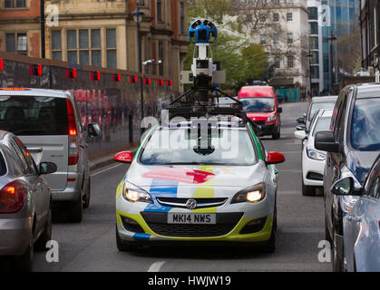 Eine Google Street View Kamera montiert auf dem Dach eines Autos Vauxhall Astra erfasst die Straßen von London Stockfoto