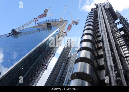 Betrachten am Skalpell Wolkenkratzer im Bau in der Stadt London, Großbritannien Stockfoto