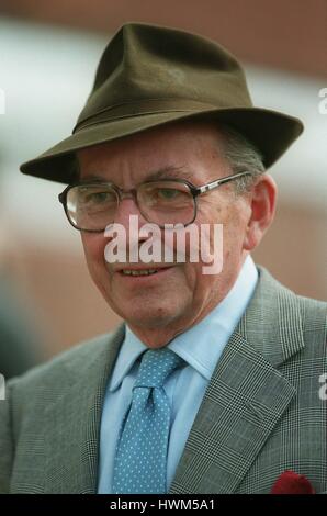 HARRY THOMPSON-JONES Rennen PFERDETRAINER 19. April 1996 Stockfoto