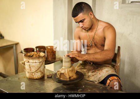 Trinidad, Kuba - 14. Januar 2016: Potter Haus oder Casa del Alfarero geführt von Daniel Chichi Santander. Trinidad hat eine stolze Tradition der Töpferei und eine l Stockfoto