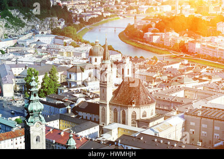 Blick über Altstadt Salzburg Festung Hohensalzburg, Österreich Stockfoto