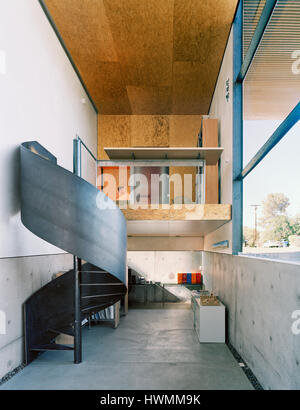 Interieur, das Studio im Erdgeschoss. Xeros Haus, Phoenix, Vereinigte Staaten von Amerika. Architekt: Leere Studio, 2006. Stockfoto
