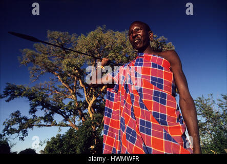 Massai sind vielleicht die berühmtesten aller afrikanischen Stämme leben in den großen offenen Ebenen des südwestlichen Kenia und Nordwesten Tansania. Stockfoto