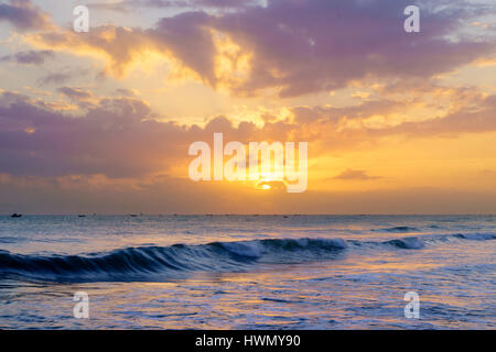 Sonnenaufgang am Strand in Hoi An Vietnam Stockfoto