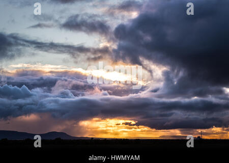 Port Augusta in South Australia - Sonnenuntergang Sturm Stockfoto