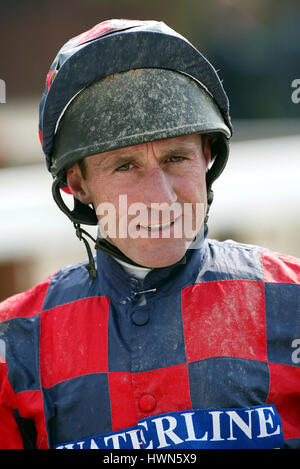 JOHN EGAN JOCKEY SOUTHWELL RACECOURSE SOUTHWELL 12. April 2002 Stockfoto