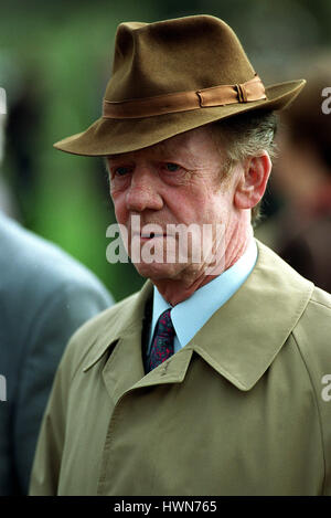 BRIAN MCMAHON RACE HORSE TRAINER DONCASTER RACECOURSE DONCASTER 23. März 2002 Stockfoto