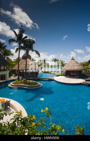 Mauritius, östlichen Mauritius Trou d' Eau Douce, Le Touessrok Resort Hotel, pool Stockfoto