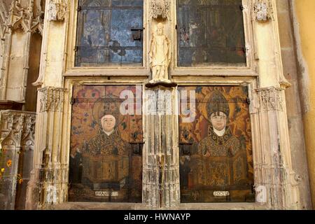 Frankreich, Allier (03), Souvigny, l'église prieurale Saint-Pierre et Saint-Paul, Kleiderschrank aux reliques renfermant Les reliques des heiligen Mayeul et Odilon/Frankreich, Allier, Souvigny, Priory Kirche von St. Peter und St. Paul Stockfoto