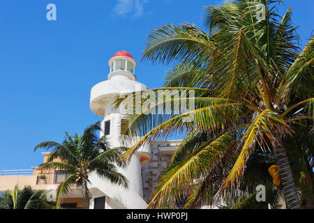 Leuchtturm El Faro am Strand in Playa del Carmen, Mexiko Stockfoto