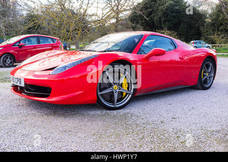Ferrari 458 Spider geparkt und stationär. Stockfoto