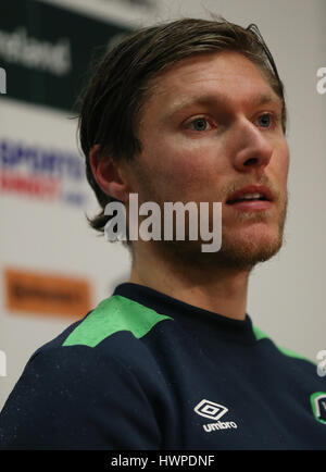 Republik Irland Jeff Hendrick während einer Pressekonferenz im FAI National Training Center, Dublin. Stockfoto