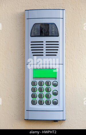 Moderne Buzzer System für ein Wohnblock. Stockfoto