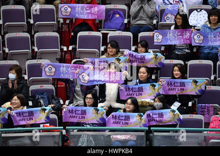 Taipei, Taiwan. 17. März 2017. Fans (TPE) Eiskunstlauf: ISU World Junior Figure Skating Championships, Frauen Kurzprogramm in Taipei Arena in Taipei, Taiwan. Bildnachweis: AFLO SPORT/Alamy Live-Nachrichten Stockfoto