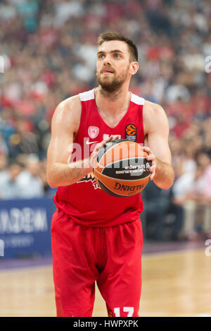 Belgrad, Serbien. 22. März 2017. Vangelis Mantzaris von Olympiakos Piräus in Aktion während der 2016/2017 Turkish Airlines EuroLeague regulären Saison Runde 27 Spiel zwischen Crvena Zvezda MTS Belgrad und Olympiakos Piräus in der Kombank Arena am 22. März 2017 in Belgrad, Serbien. Bildnachweis: Nikola Krstic/Alamy Live-Nachrichten Stockfoto