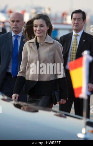 Tokio, Japan. 4. April 2017. Königin Letizia Ankunft Hanea Flughafen anlässlich ihrer offiziellen Besuch nach Japan in Tokio auf Dienstag, 4. April 2017. Spanischen Könige kamen nach Japan für einen dreitägigen Besuch Credit: Gtres Información Más lokalen auf line,S.L./Alamy Live News Stockfoto