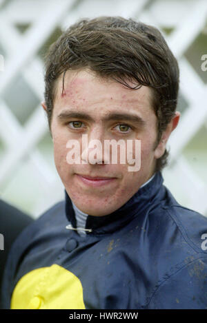 DOMINIC ELSWORTH JOCKEY WETHERBY Rennbahn WETHERBY ENGLAND 31. Oktober 2003 Stockfoto