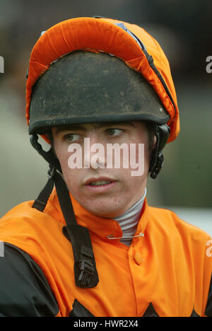 DOMINIC ELSWORTH JOCKEY WETHERBY Rennbahn WETHERBY ENGLAND 31. Oktober 2003 Stockfoto