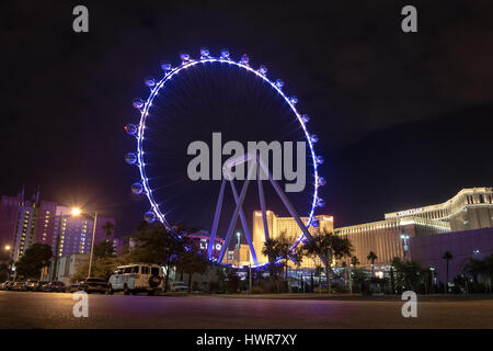 Das High Roller-Riesenrad an der Linq-Hotel and Casino in der Nacht - Las Vegas, Nevada, USA Stockfoto