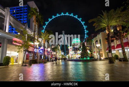 Das High Roller-Riesenrad an der Linq-Hotel and Casino in der Nacht - Las Vegas, Nevada, USA Stockfoto