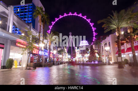 Das High Roller-Riesenrad an der Linq-Hotel and Casino in der Nacht - Las Vegas, Nevada, USA Stockfoto