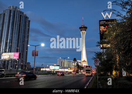 Stratosphere Hotel und Casino in der Nacht - Las Vegas, Nevada, USA Stockfoto