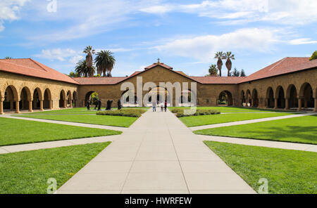 Stanford, CA - 3. April 2014: Gedächtniskirche an der Stanford University. Stanford Universität ist eine der weltweit führenden Forschung und Lehre Institutionen Stockfoto