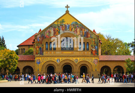 Stanford, CA - 3. April 2014: Gedächtniskirche an der Stanford University. Stanford Universität ist eine der weltweit führenden Forschung und Lehre Institutionen Stockfoto