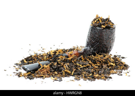 Bruyere Pfeife mit Tabak isoliert auf weißem Hintergrund Stockfoto