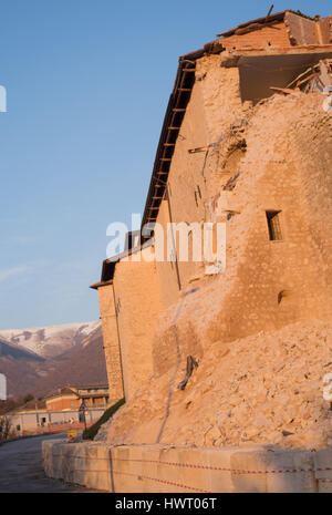 Häuser zerstört durch Erdbeben von Norcia Stockfoto