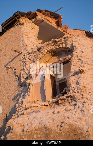 Häuser zerstört durch Erdbeben von Norcia Stockfoto