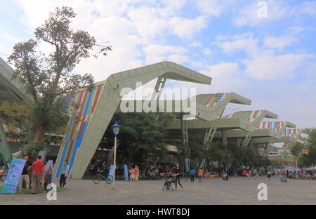 Menschen besuchen Expo-Park Taipei in Taipeh. Stockfoto
