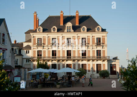 die Fassade des Museums der Magie widmet sich Robert Houdin, befindet sich vor dem Chateau de Blois, mitten im historischen Zentrum Stockfoto