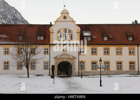 Die Fassade des Ettal Abbey im Winter. Ein Benediktiner-Kloster in Bayern, in der Nähe von Oberammergau, Deutschland Stockfoto