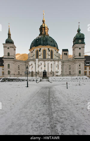 Die Fassade des Ettal Abbey im Winter. Ein Benediktiner-Kloster in Bayern, in der Nähe von Oberammergau, Deutschland Stockfoto