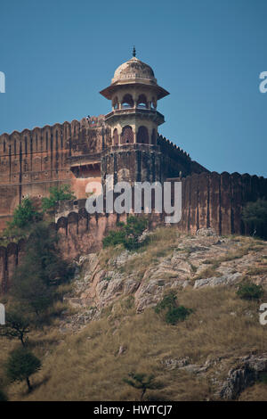Das Amber Fort, herrliche befestigten Palast in der Nähe von Jaipur, Rajasthan, Indien. Diese Maharadscha-Residenz auf Maota See gelegen wurde in 2013 Unesco Stockfoto