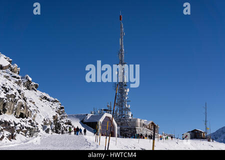 Kommunikation Turm am La Pointe De La Masse oben, dass die Franzosen Skigebiet von Les Menuires im drei-Täler-Skigebiet in Frankreich Stockfoto