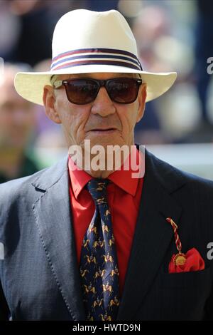 JACK BERRY RACE HORSE TRAINER Rennen Pferd TRAINER YORK RACECOURSE YORK ENGLAND 12. Mai 2016 Stockfoto