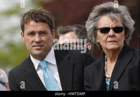 MICHAEL OWEN Rennen Pferd Inhaber Rennen Pferd Inhaber YORK RACECOURSE YORK ENGLAND 15. Mai 2015 Stockfoto