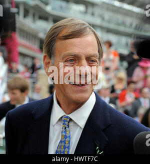 HENRY CECIL RACE HORSE TRAINER YORK RACECOURSE YORK ENGLAND 17. August 2011 Stockfoto