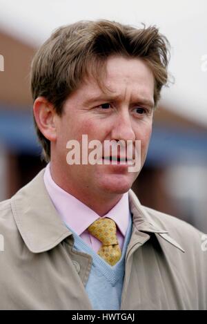 DAVID SIMCOCK Rennpferd TRAINER ROWLEY Meile Kurs NEWMARKET ENGLAND 19. April 2006 Stockfoto