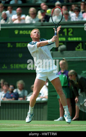 BORIS BECKER WIMBLEDON 5. Juli 1995 Stockfoto