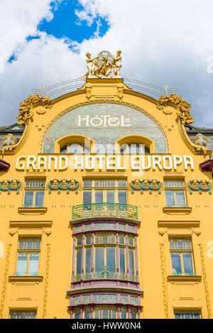 Prager Jugendstil, Detail von der Vorderseite des Art Nouveau Stil Grand Hotel Europa am Wenzelsplatz im Zentrum von Prag, Tschechische Republik. Stockfoto