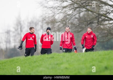 Resort Vale, Vale von Glamorgan, Wales, UK. 23. März 2017. Aaron Ramsey, Joe Ledley, Gareth Bale und Chris Gunter kommen für Wales Nationalmannschaft Training Hensol Schloss, Vale of Glamorgan, im Vorfeld der FIFA WM 2018-Qualifikationsspiel gegen Irland.  Bild von Mark Hawkins Stockfoto