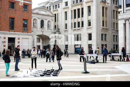 London, UK. 17. März 2017. Paternoster Square in London, England, 17. März 2017. Foto: Jens Kalaene/Dpa-Zentralbild/ZB/Dpa/Alamy Live News Stockfoto